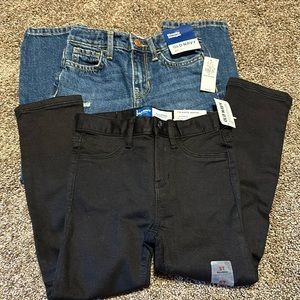 2 pairs Old Navy Pants. 5T  NWT